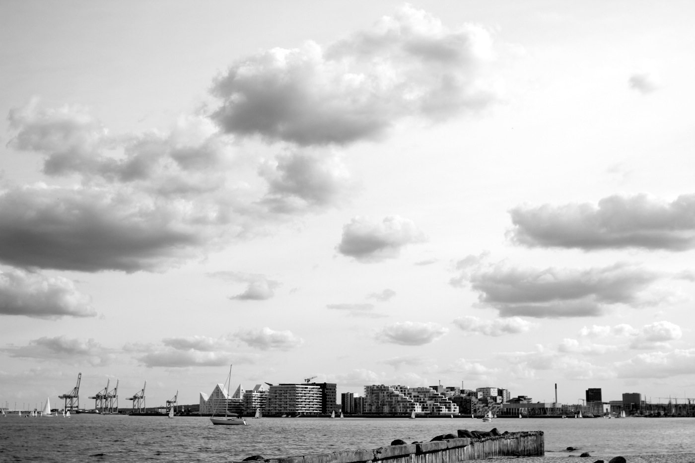 Der Blick vom Den Permanente-Strand etwa 10 Minuten mit dem Fahrrad vom Nordhavnen entfernt, dem Jachthafen im neuen Quartier.