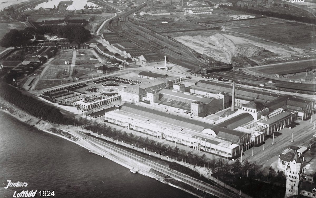 Aerial view. of the trade fair halls, called "Mr. Adenauer's stables"