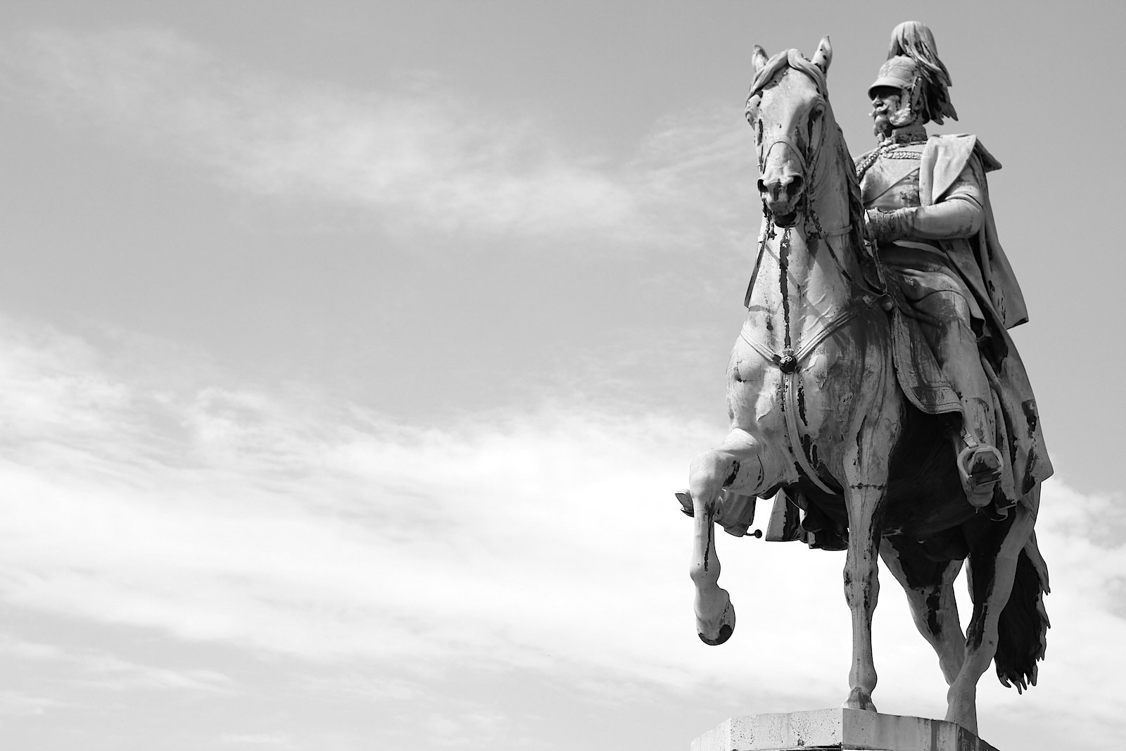 Reiterdenkmal Kaiser Wilhelm, 1867. vom deutschen Bildhauer Friedrich Drake, von dem auch die Viktoria auf der Berliner Siegessäule stammt.