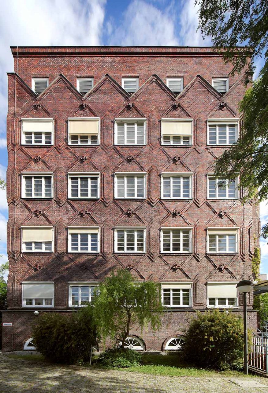 Berlin Parfümeriefabrik Scherk. 1926-27, von Fritz Höger