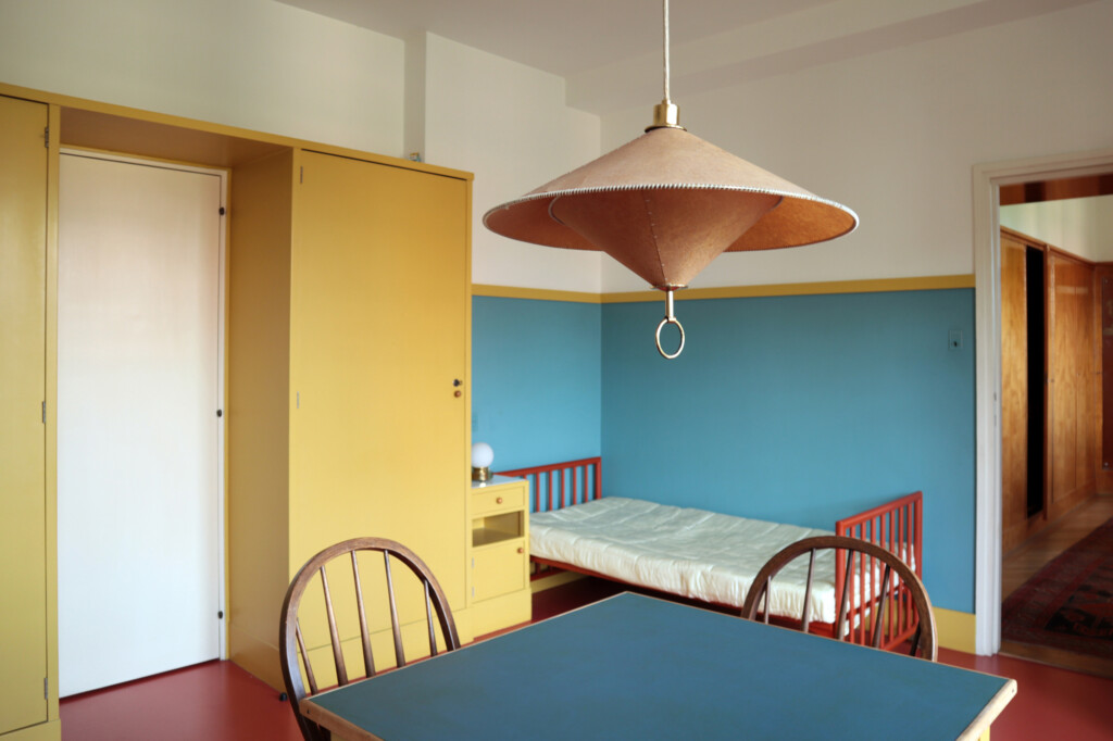 Die Kinderzimmer gestalteten Loos und Lohte in heiteren Farben.