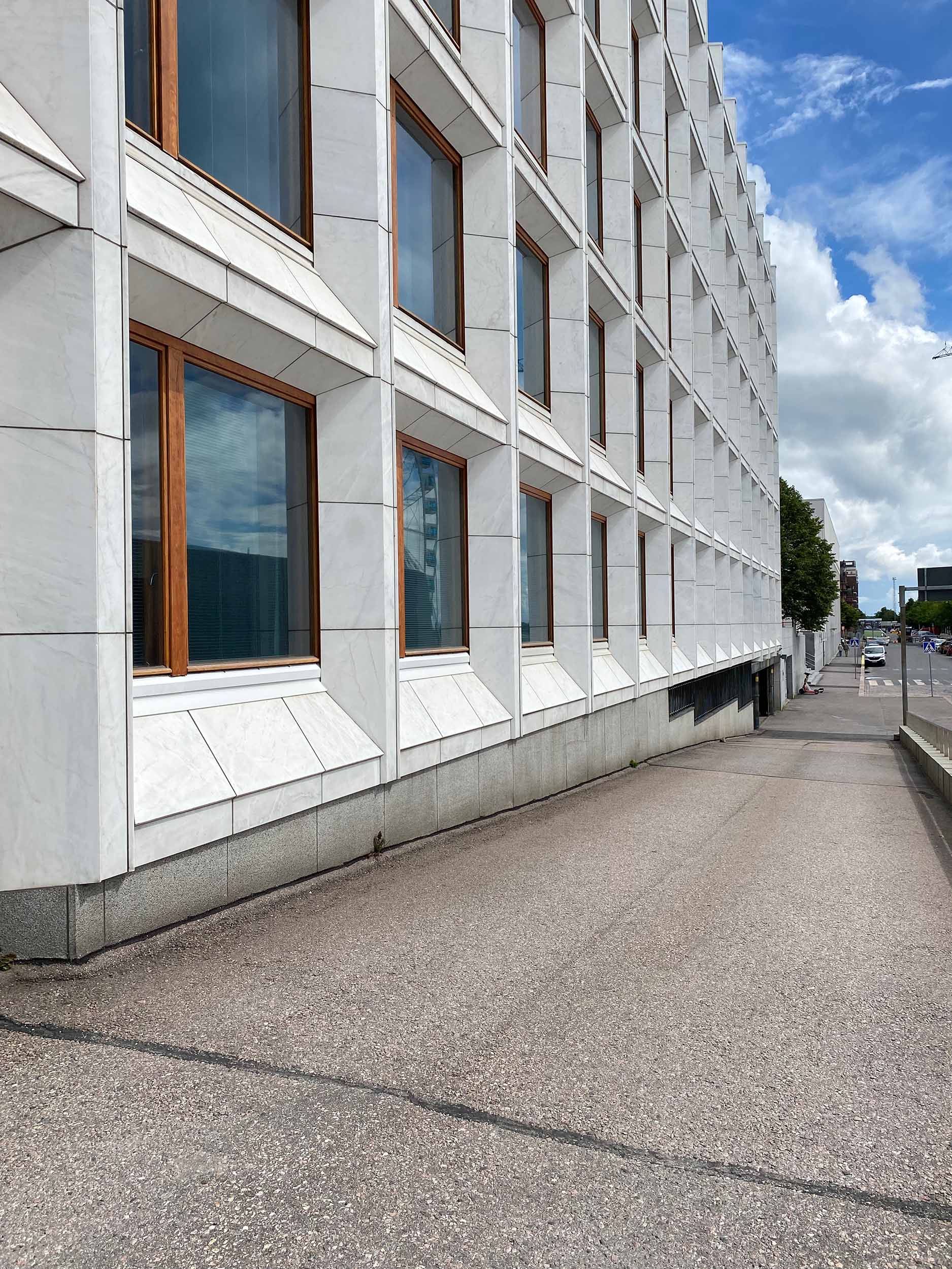 Das Bauwerk entstand 1962 nach einem Entwurf von Alvar Aalto.