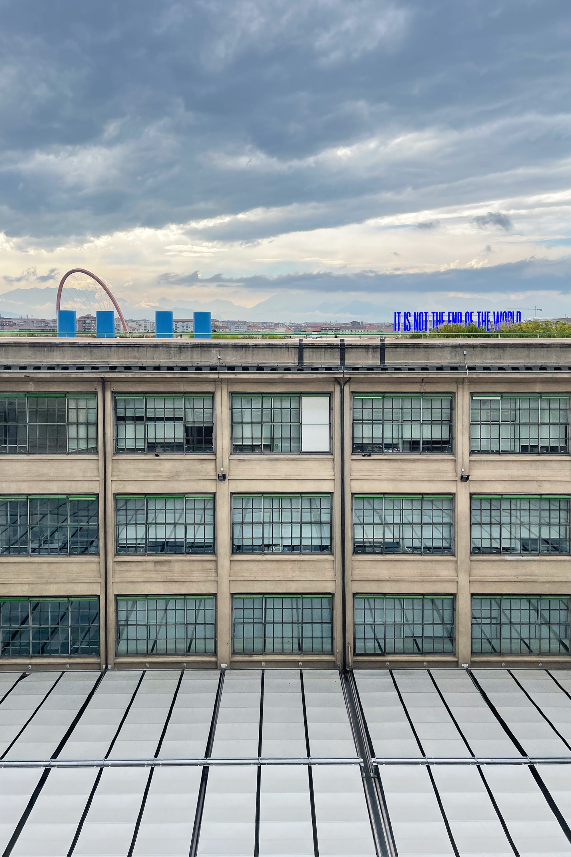Die Fabrik wurde ursprünglich 1923 von Matté Trucco für Fiat errichtet und bis 2003 durch Renzo Piano umgebaut.