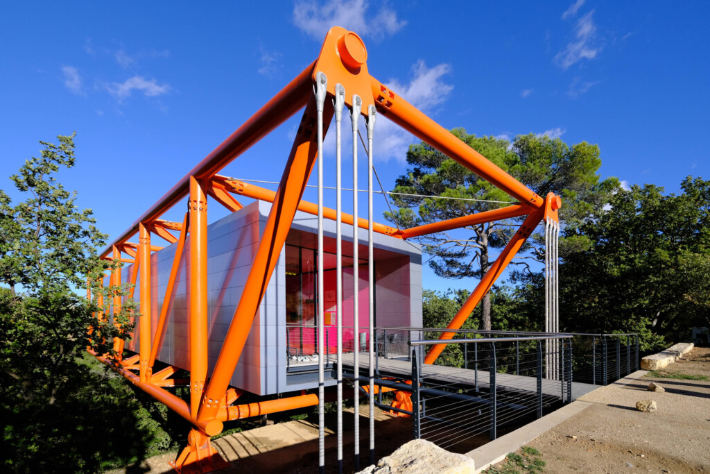 Baukunst in der Landschaft – Provençalische Symphonie (Robert Mallet-Stevens, Henri Vidal, Jean Nouvel, Tadao Ando, Kengo Kuma, Renzo Piano, Oscar Niemeyer)[Hyéres][Aix-en-Provence]