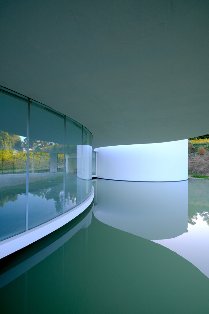 Baukunst in der Landschaft – Provençalische Symphonie (Robert Mallet-Stevens, Henri Vidal, Jean Nouvel, Tadao Ando, Kengo Kuma, Renzo Piano, Oscar Niemeyer)[Hyéres][Aix-en-Provence]
