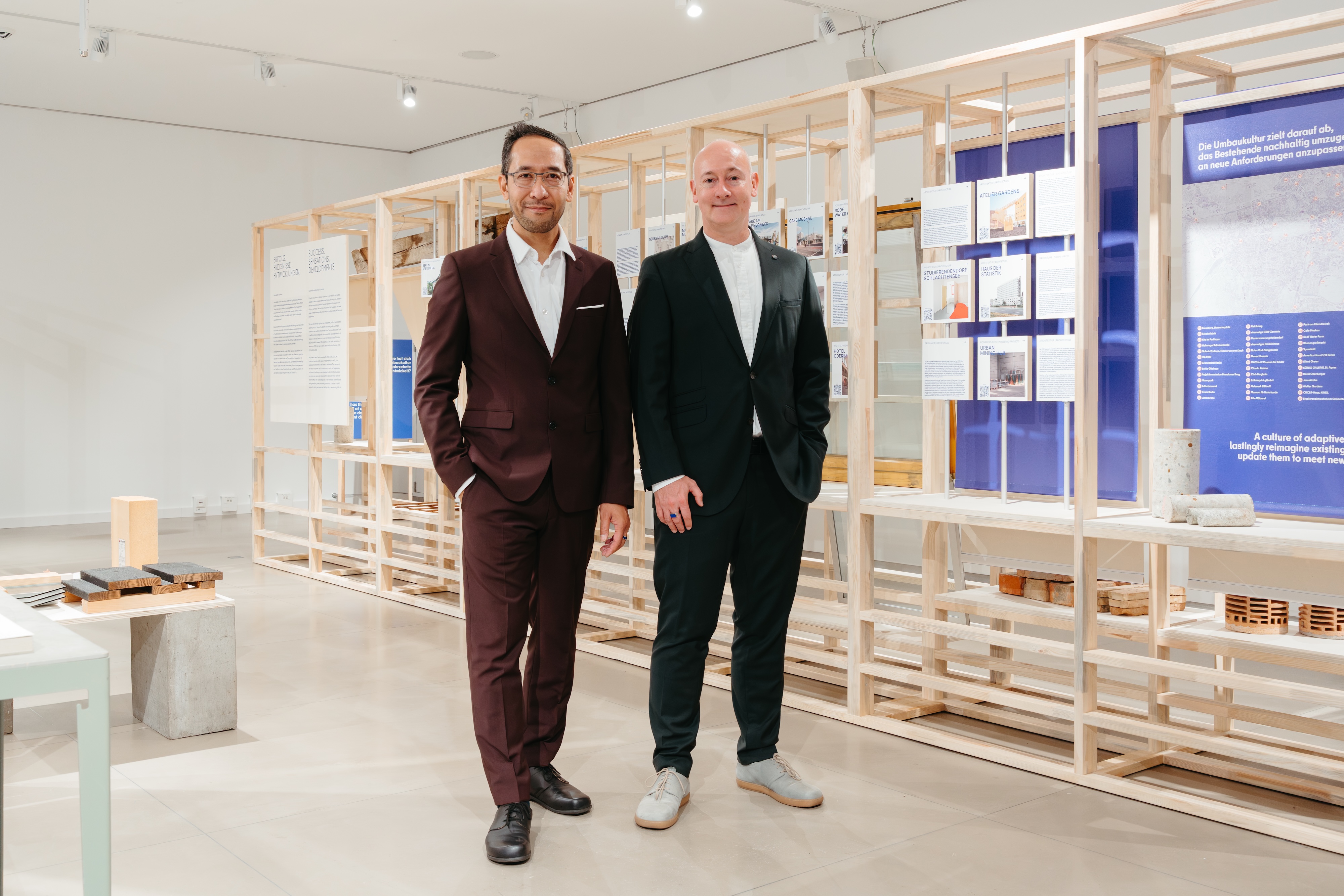 Die Kuratoren Jan Dimog (li.) und Hendrik Bohle (THE LINK), verantwortlich für Konzept, Kuratierung und Umsetzung seit 2023.