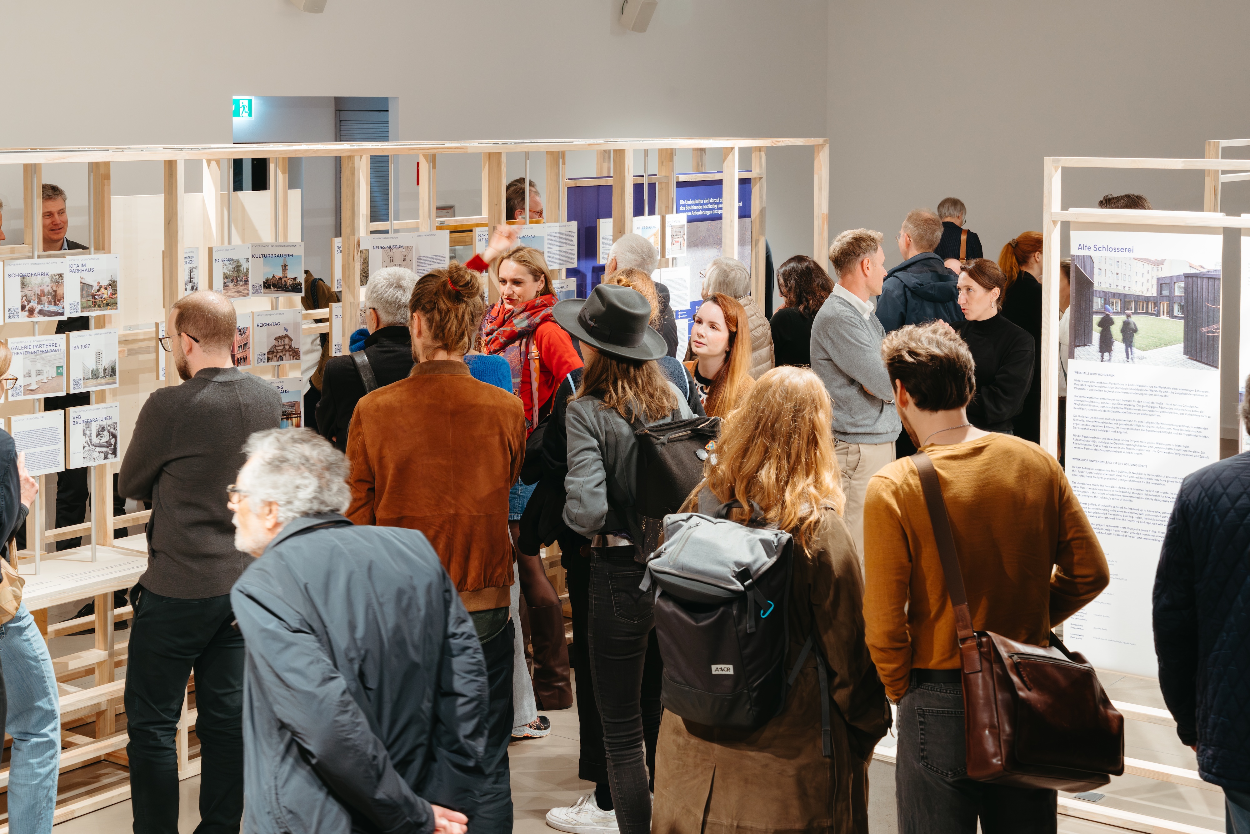 Volles Haus zur Eröffnung im Ausstellungraum der Senatsverwaltung. Zugleich war es die Premiere für den Raum: "Bestehens bewahren. Neues schaffen. Umbaukultur in Berlin" ist die erste Schau überhaupt.