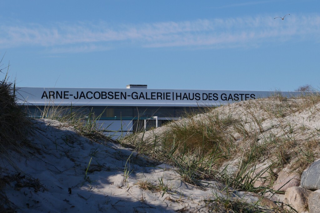 Der marode Pavillonbau wurde zum Exponat der Wanderausstellung. Vor allem Gäste von der Insel sprachen von der Wiedereröffnung des Wohnzimmers am Südstrand. 