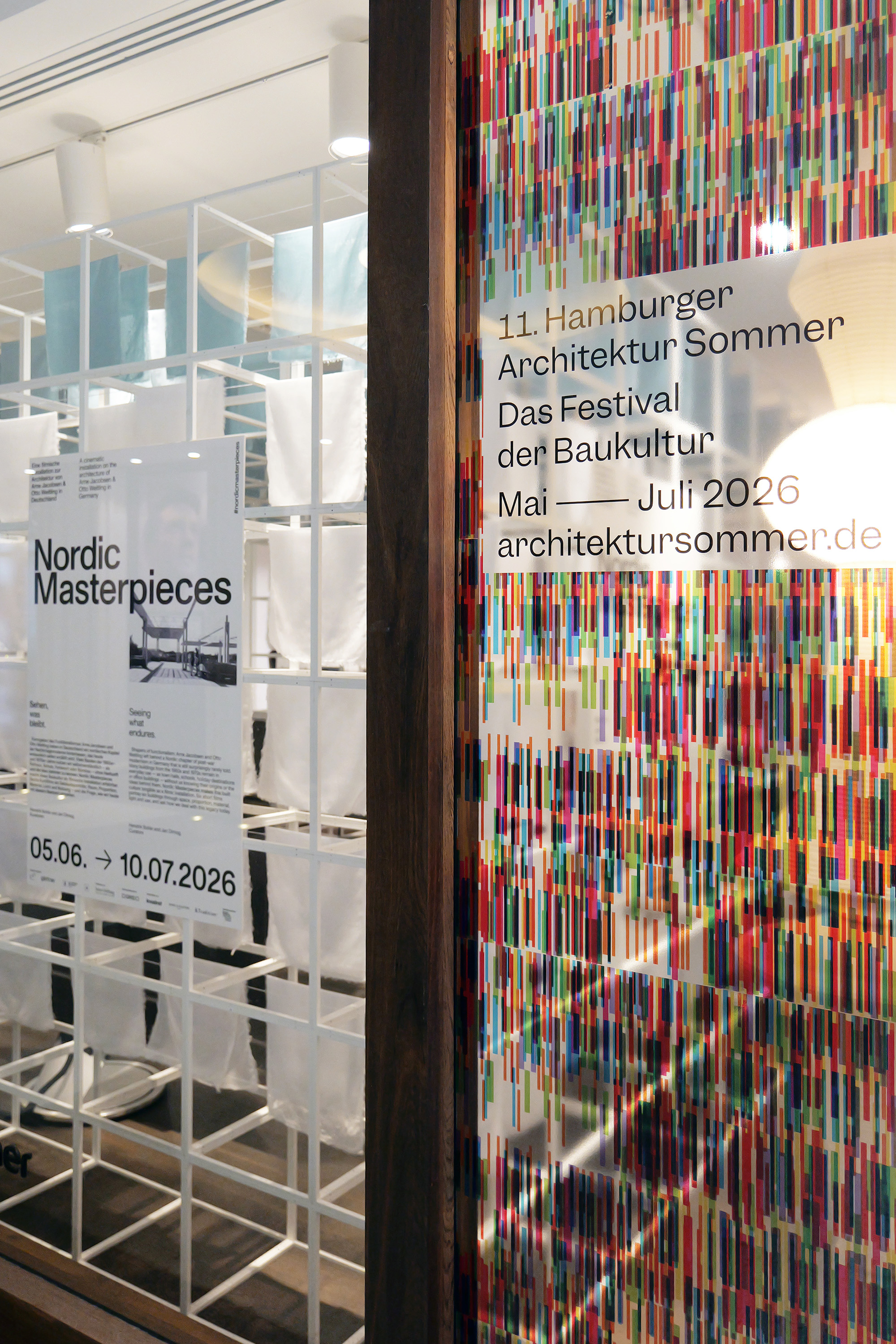 "Formgeber des Funktionalismus": so beschreibt der Hamburger Architektur Sommer die filmische Installation in ihrem Programmheft.
