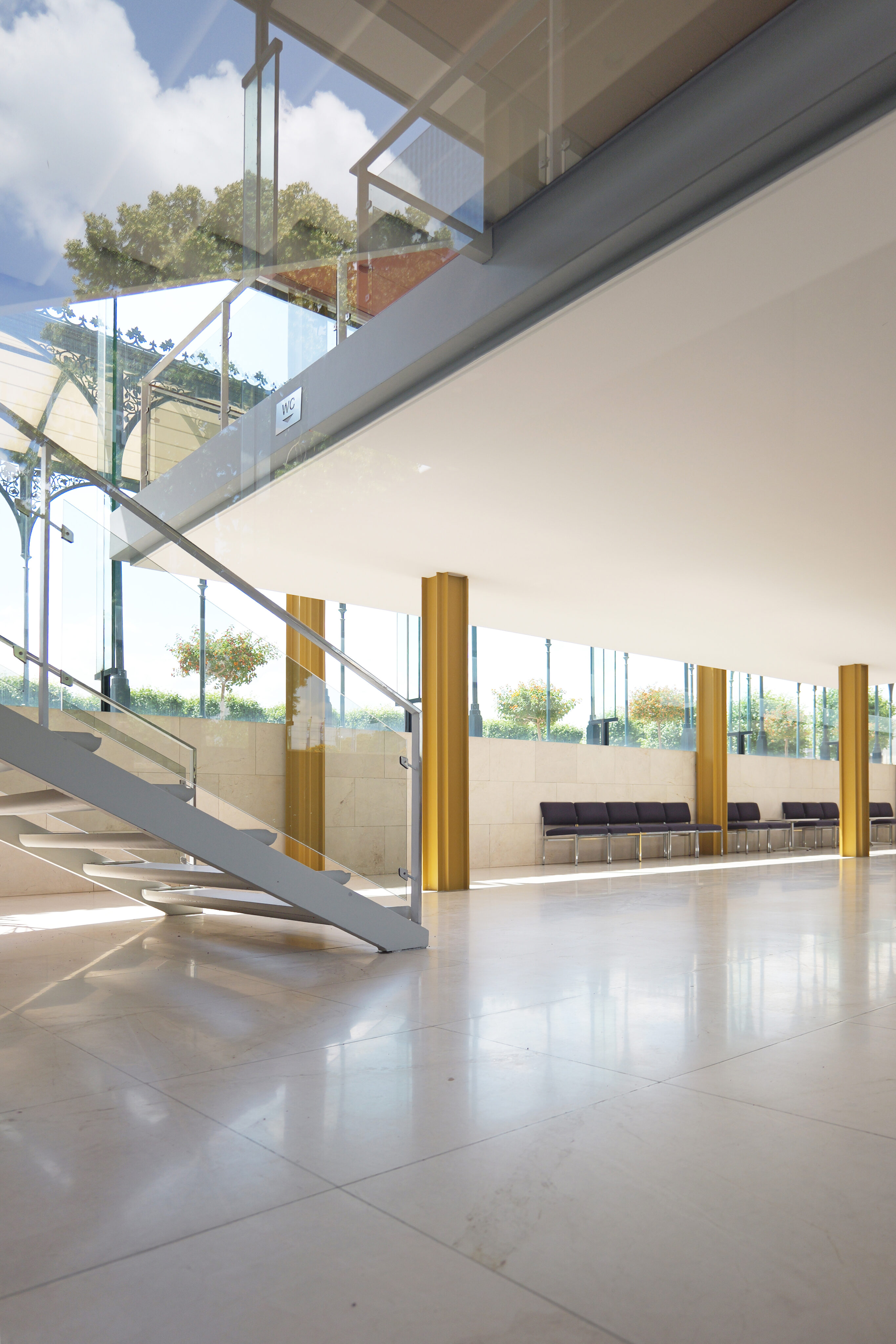 Arne-Jacobsen-Foyer